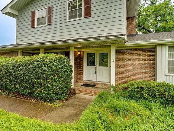 2nd image of 1315 N Glen Dr
