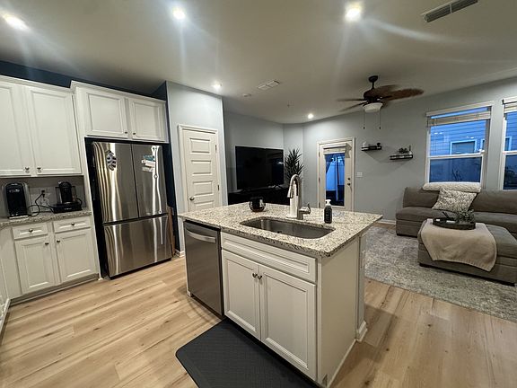 5th image of 3409 Deerchase Cir