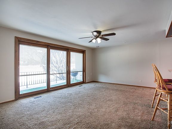 5th image of 1133 Royal Saint George Dr APT 105