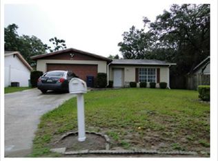 10707 N Hartts Dr, Tampa, FL 33617