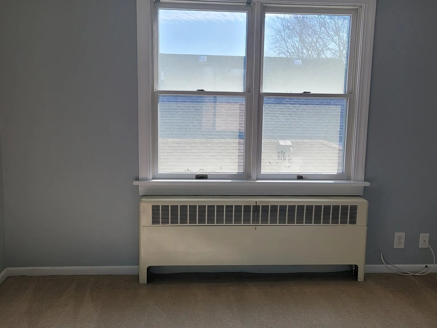 4225 N Melvina Ave — Photo 4