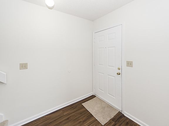 2nd image of 4075 Cedars Pkwy APT A