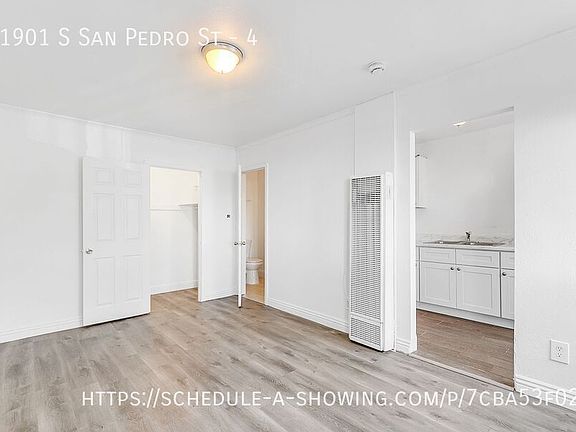 3rd image of 11901 S San Pedro St APT 4