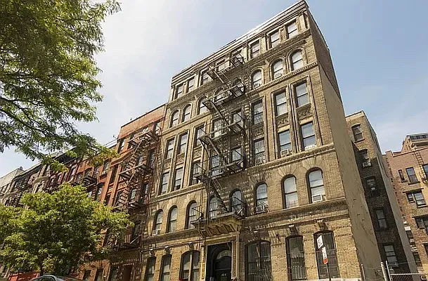 Rented by REAL New York | media 7