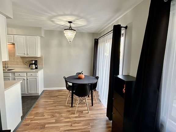 5th image of 1889 Hickory Ln