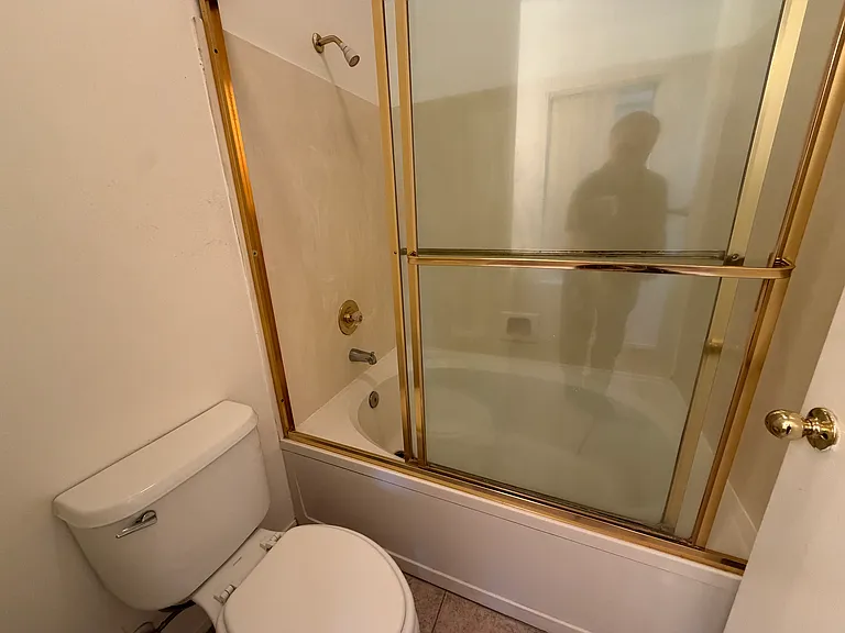 2350 E Fallbrook Ave #9 — Photo 15