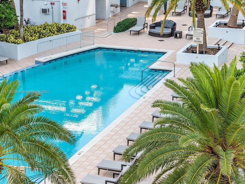 1st image of 1060 Brickell Ave APT 3415