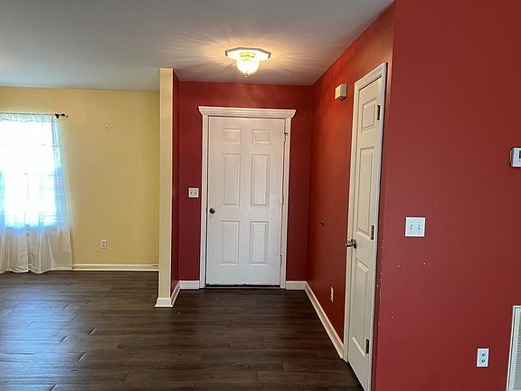 4th image of 110 Creek Ln