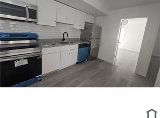 408 Chaplin St SE #4, Washington, DC 20019
