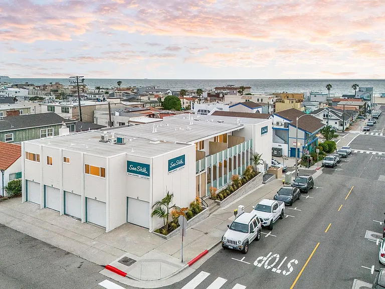 Sea Skiff Apartments Best Ocean View in Hermosa Beach — Photo 2