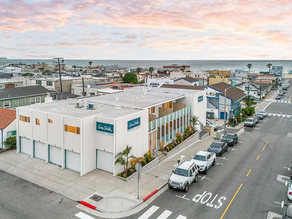 Sea Skiff Apartments