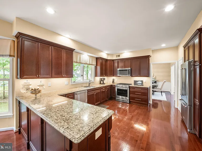 5667 Lonesome Dove Ct — Photo 26