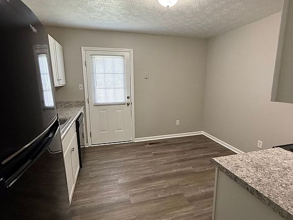3rd image of 300 S David Ln #300SDVIDLN-2