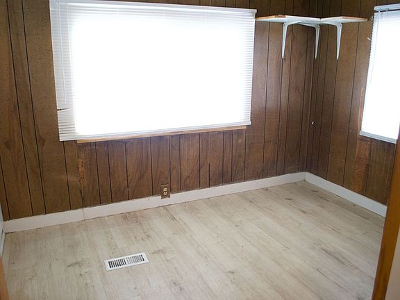 4th image of 870 N Lakewood Ave