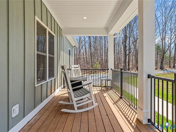 4th image of 4316 Mount Airy Rd
