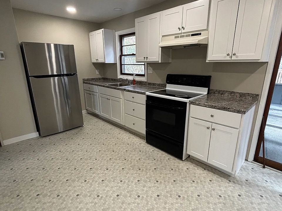 1st image of 659 Belmont Ave