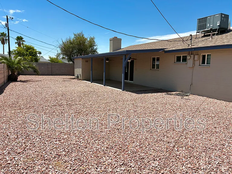 1421 S Roberts Rd — Photo 23