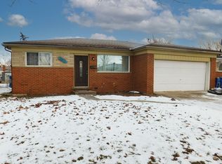 32252 Parker Cir, Warren, MI 48088