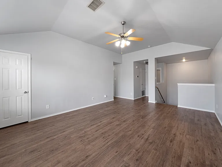 2105 Arthur St — Photo 21