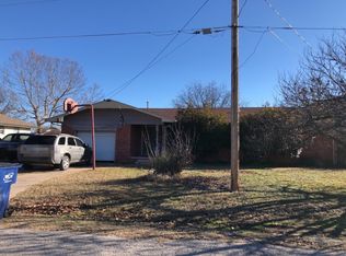 703 S Moody Dr, Wynnewood, OK 73098