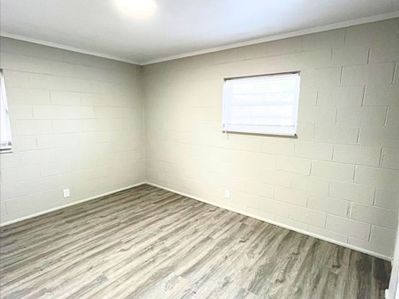 4th image of 1470 King Ave APT 12