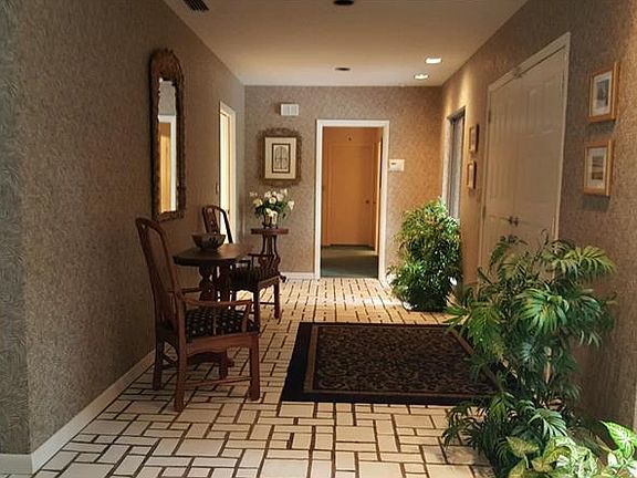 3rd image of 5315 Woodhaven Ln