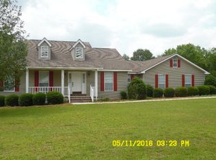 100 Kirk Rd, Douglas, GA 31535