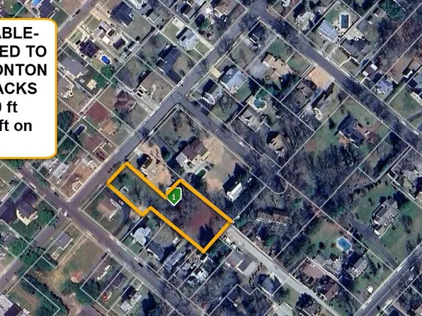 514 Pleasant St E, Hammonton, NJ 08037