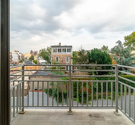 Rented by Astoria Realty | media 16
