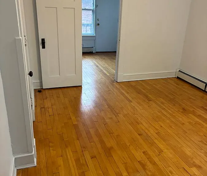 301 S Mills St #4 — Photo 3