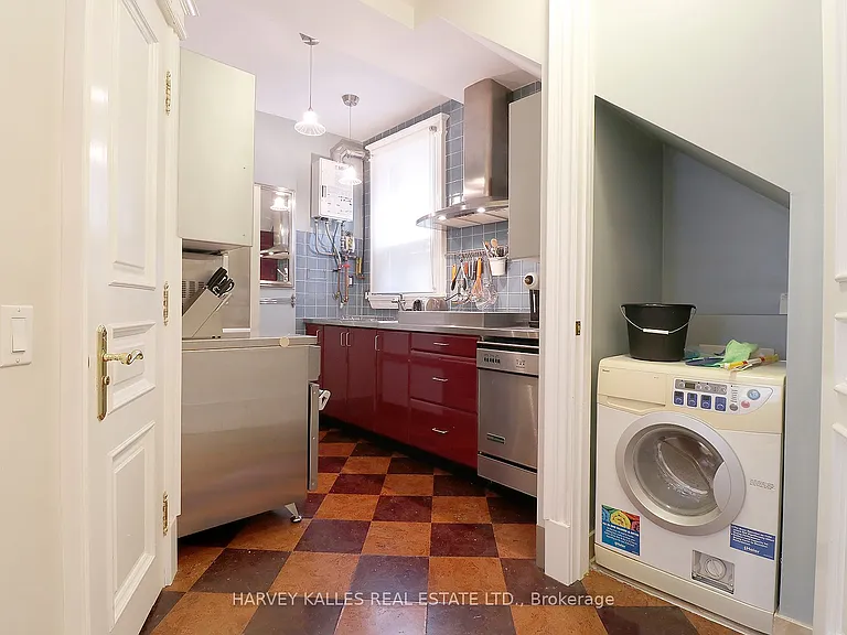 27 Hiawatha Rd #4 — Photo 9