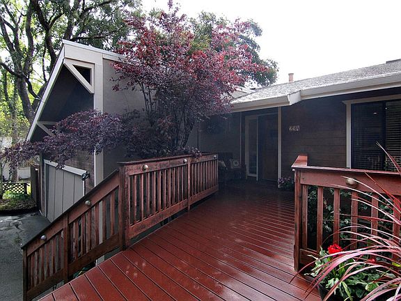 4th image of 294 Urbana Ln