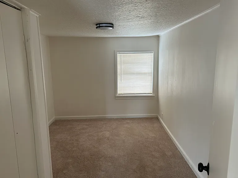 2230 Hegele St — Photo 9