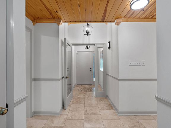 4th image of 130 Knobb Hill Dr NW