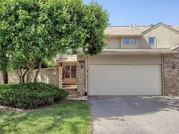 4070 Foxpointe Dr, West Bloomfield, MI 48323