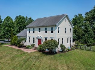 26 Hop Brook Rd, Amherst, MA 01002
