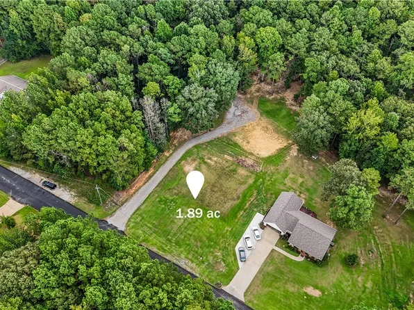 106 Starboard Pl, Northport, AL 35475