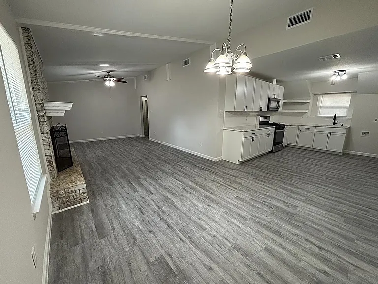 510 Alliance St — Photo 6