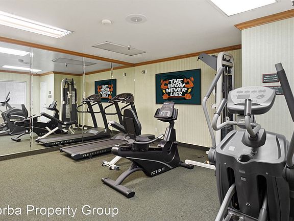 4th image of 231 N Vineyard Ave #125