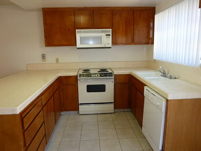 1501 Racquet Club Dr #B — Photo 5