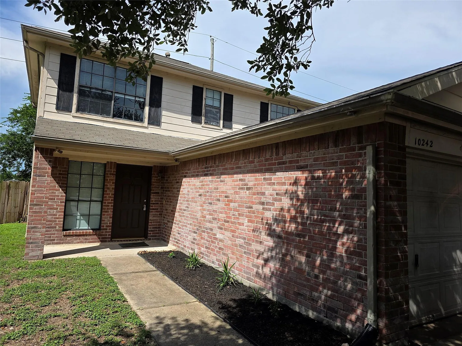 3 bed, 2.5 bath, 1546 sqft, $1,695 — Photo 1