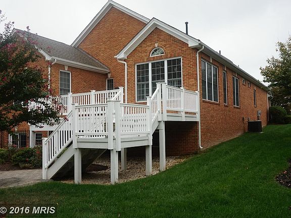 Exterior (Rear)