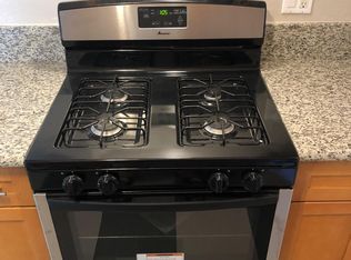 560 W Shamrock St #D, Rialto, CA 92376