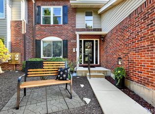 610 Pine Ridge Trails Ct APT 203, Ballwin, MO 63021