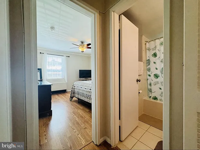 2030 N Vermont St #104 — Photo 4