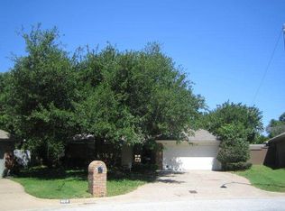 404 Kelley Ct, Fort Worth, TX 76120