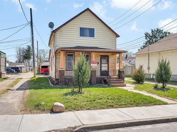 947 Chatham St E, Windsor, ON N9A 2Y1