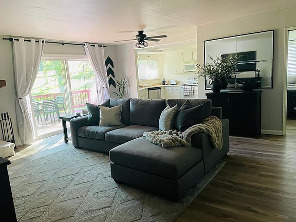 4th image of 14069 Torrey Pines Dr