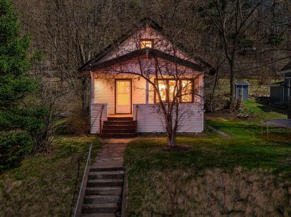 320 S Adams St, Saint Croix Falls, WI 54024