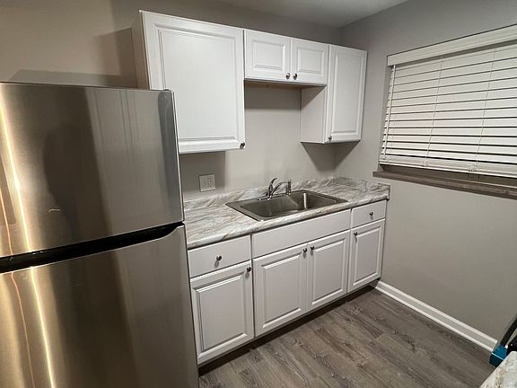 4th image of 3566 Schwartze Ave APT 2